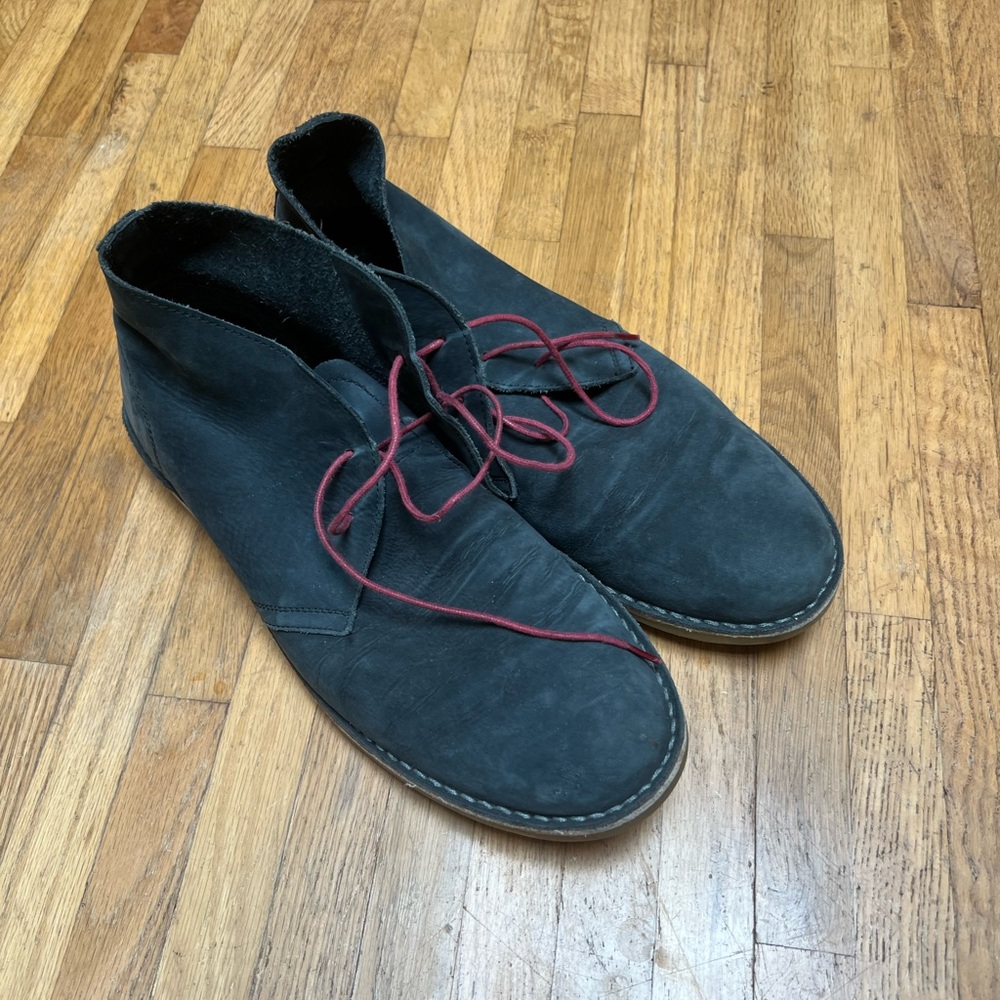 Men's Black Leather Shoes with Red Laces